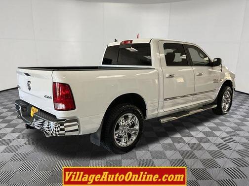 Bright White Clearcoat 2017 RAM 1500 Big Horn