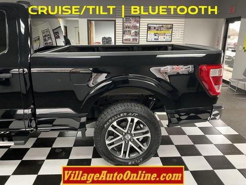 Black Metallic 2022 Ford F-150 XL