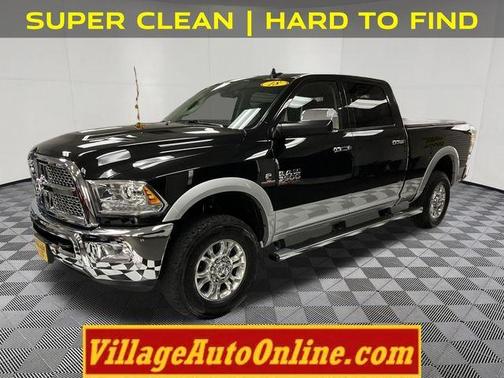 Brilliant Black Crystal Pearlcoat 2018 RAM 3500 Laramie