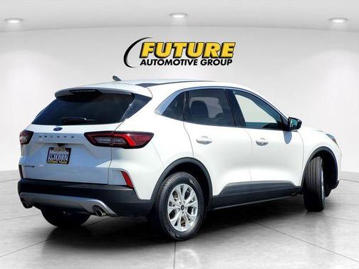 Oxford White 2024 Ford Escape Active