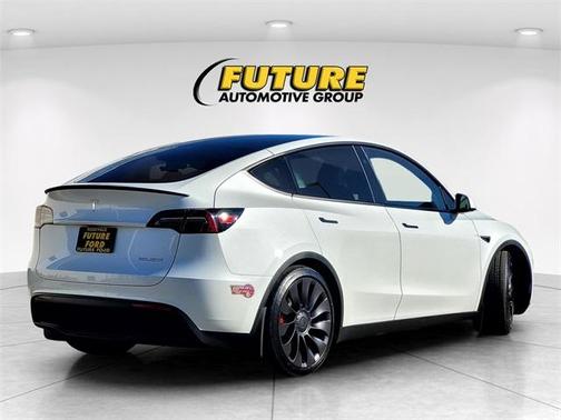 2024 Tesla Model Y Performance