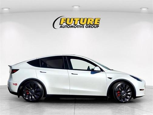 2024 Tesla Model Y Performance