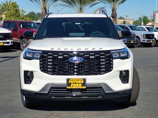 Star White 2026 Ford Explorer ST-Line