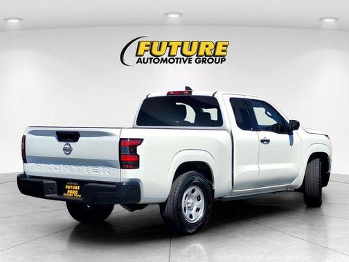 Glacier White 2022 Nissan Frontier S
