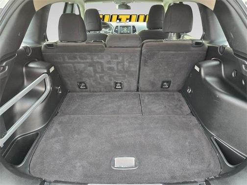 2017 Jeep Cherokee Sport