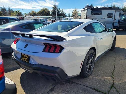 2026 Ford Mustang Dark Horse