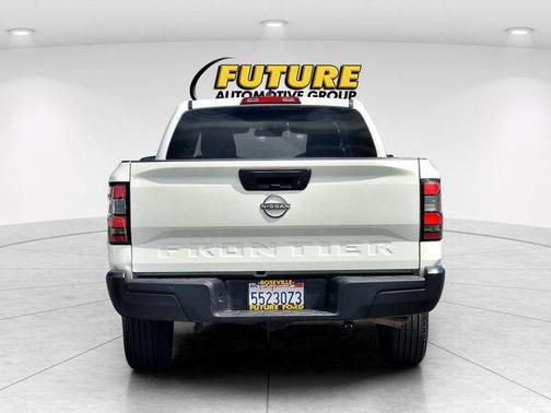 Glacier White 2022 Nissan Frontier S