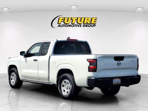 Glacier White 2022 Nissan Frontier S