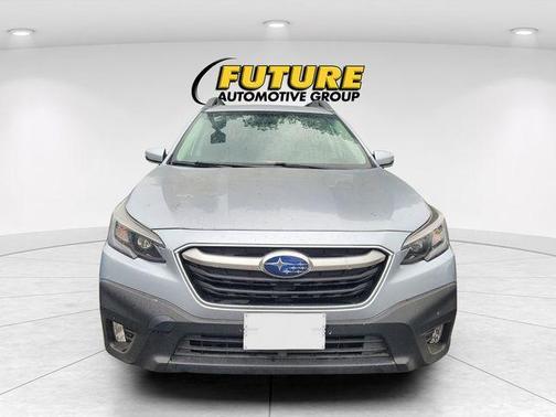 Ice Silver Metallic 2020 Subaru Outback Premium