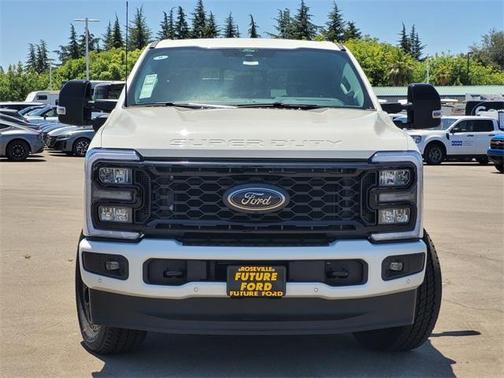 2025 Ford F-350 Lariat Super Duty