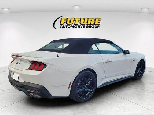 Oxford White 2025 Ford Mustang GT Premium