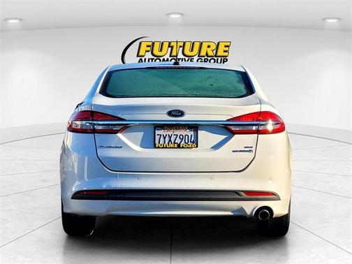 2017 Ford Fusion Hybrid SE