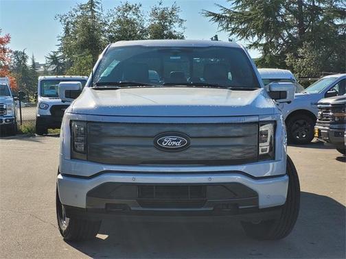 2025 Ford F-150 Lightning Flash