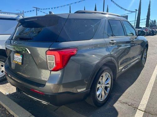 Gray Metallic 2021 Ford Explorer XLT