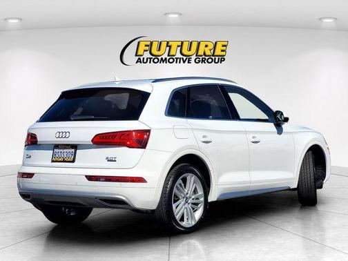 2018 Audi Q5 2.0T Premium Plus