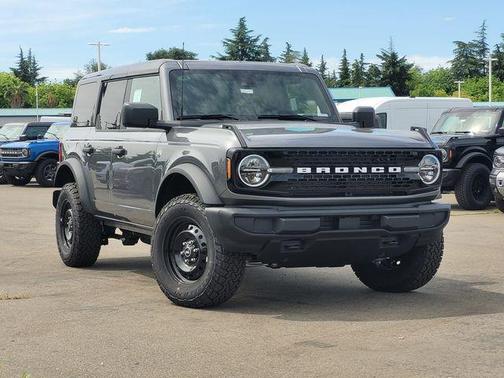 Carbonized Gray Metallic 2026 Ford Bronco Big Bend