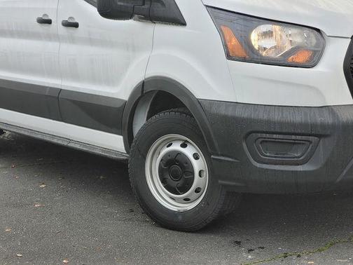 2026 Ford Transit-250 148 WB Medium Roof Cargo