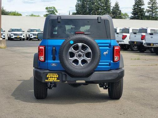 Velocity Blue Metallic 2026 Ford Bronco Big Bend