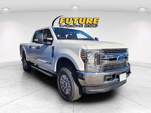Oxford White 2019 Ford F-250 XLT
