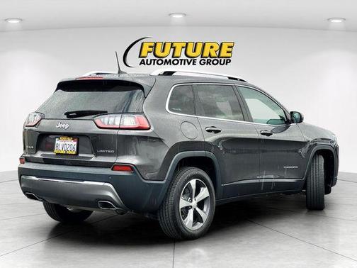 Granite Crystal Clearcoat Metallic 2019 Jeep Cherokee Limited