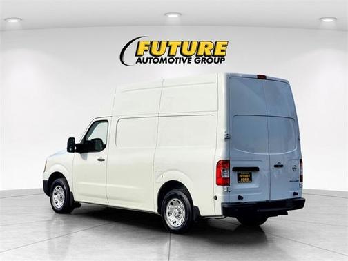 2017 Nissan NV Cargo NV2500 HD SV V6/SV V8
