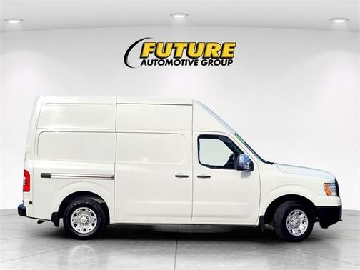 2017 Nissan NV Cargo NV2500 HD SV V6/SV V8