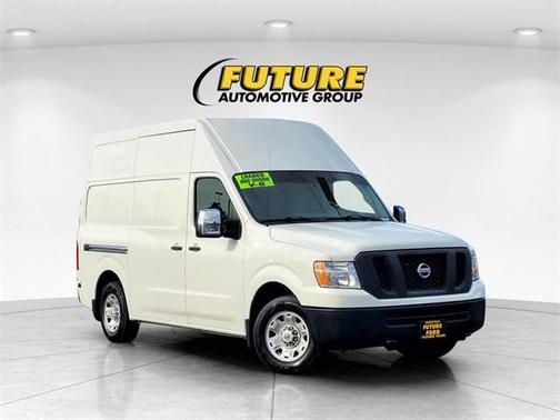 2017 Nissan NV Cargo NV2500 HD SV V6/SV V8
