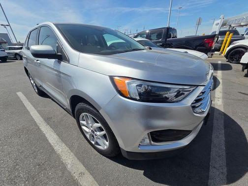 Silver Metallic 2022 Ford Edge SEL
