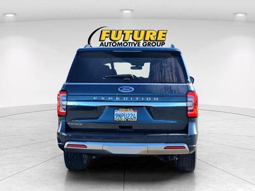 Blue Metallic 2024 Ford Expedition Platinum
