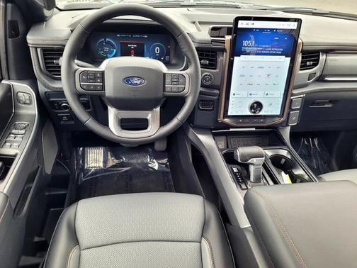 2025 Ford F-150 Lightning LARIAT