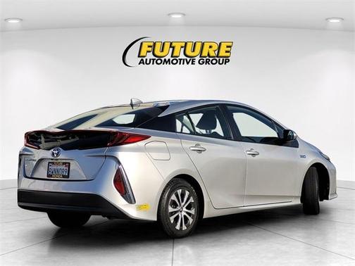 2021 Toyota Prius Prime LE