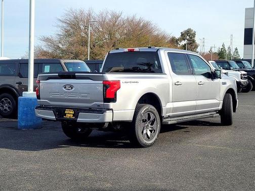 2025 Ford F-150 Lightning Flash