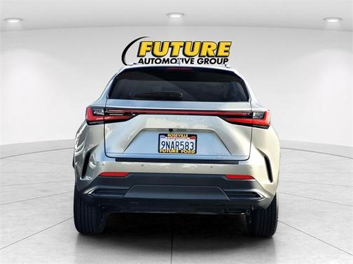 2025 Lexus NX 350h Base