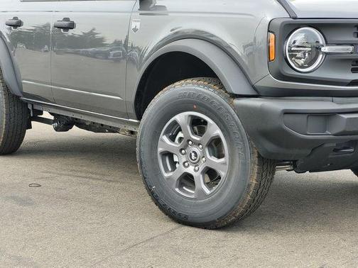 Carbonized Gray Metallic 2026 Ford Bronco Big Bend