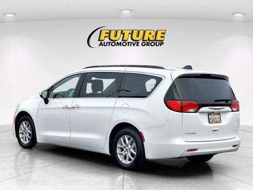 2021 Chrysler Voyager LXI