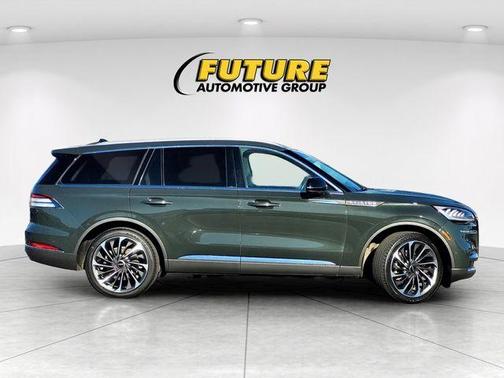 Green Clearcoat Metallic 2022 Lincoln Aviator Reserve AWD