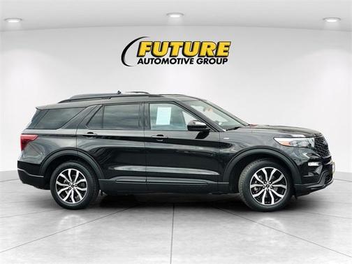 2022 Ford Explorer ST-Line