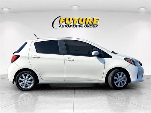 2015 Toyota Yaris L