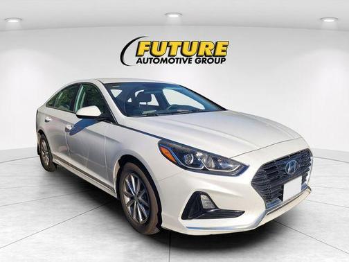 Quartz White Pearl 2019 Hyundai SONATA SE