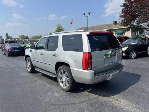2011 Cadillac Escalade Luxury