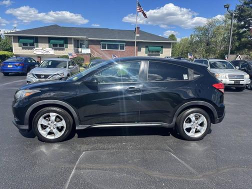Crystal Black Pearl 2016 Honda HR-V EX