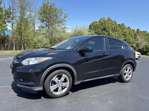 Crystal Black Pearl 2016 Honda HR-V EX