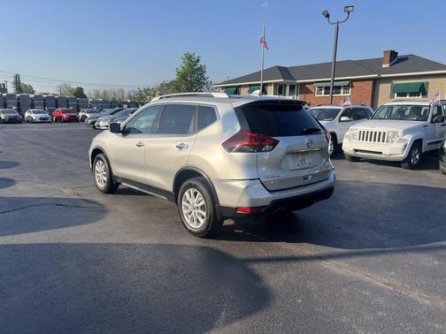 Brilliant Silver Metallic 2019 Nissan Rogue SV