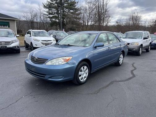 2004 Toyota Camry LE