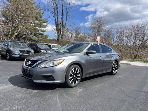 Gun Metallic 2018 Nissan Altima 2.5 SV
