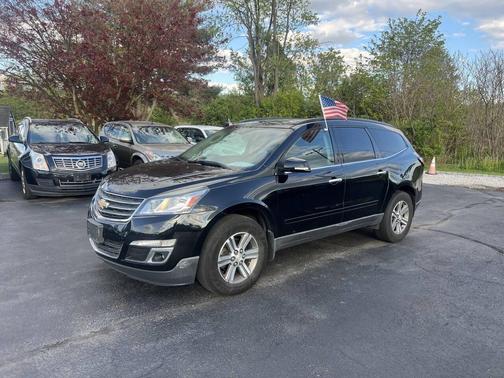 Mosaic Black Metallic 2017 Chevrolet Traverse 1LT