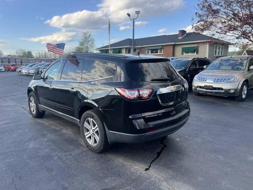 Mosaic Black Metallic 2017 Chevrolet Traverse 1LT