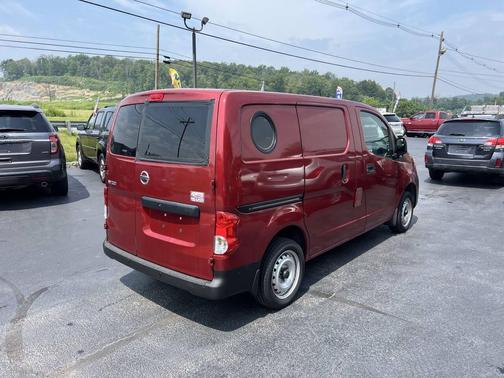 2017 Nissan NV200 S