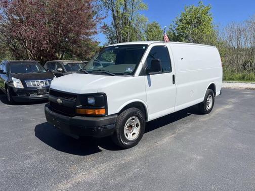 Summit White 2010 Chevrolet Express 2500 Work Van