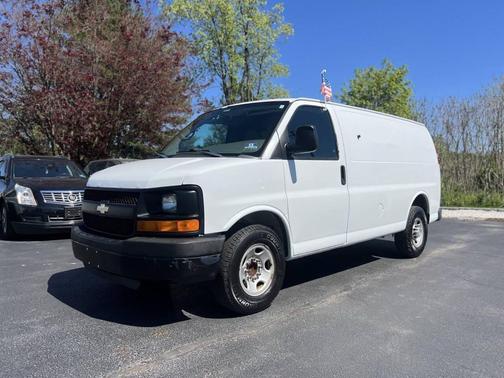 Summit White 2010 Chevrolet Express 2500 Work Van
